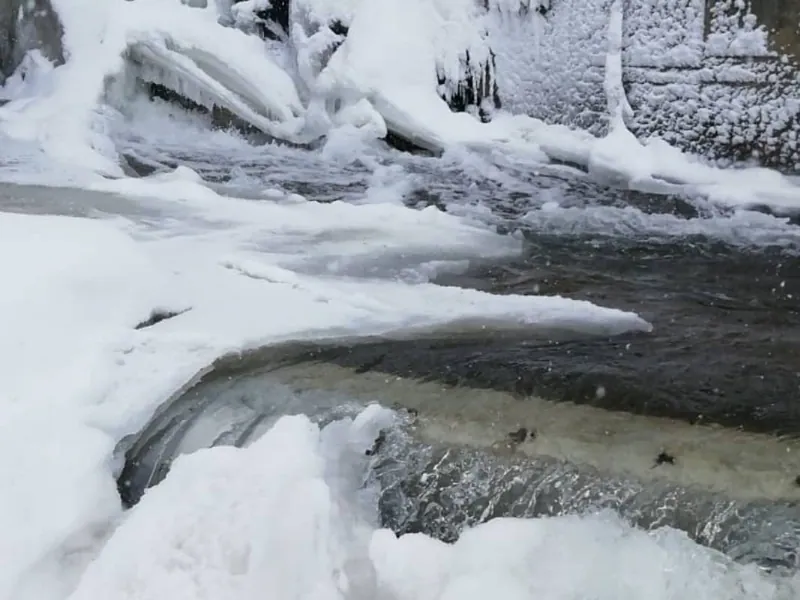 Trabzon: dos tomas bajo el hielo: installation photo 2